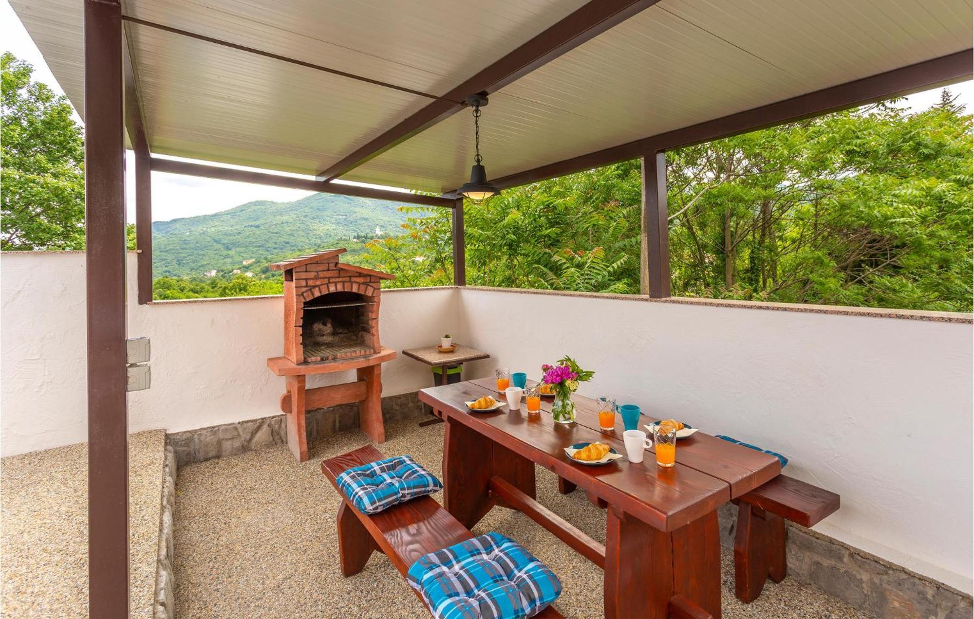 Stunning Apartment In Matulji Exterior foto